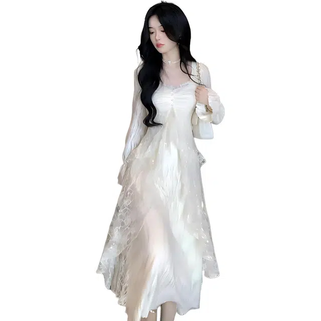 水中花 温柔风甜美蕾丝拼接高级感长袖连衣裙 女款 杏色