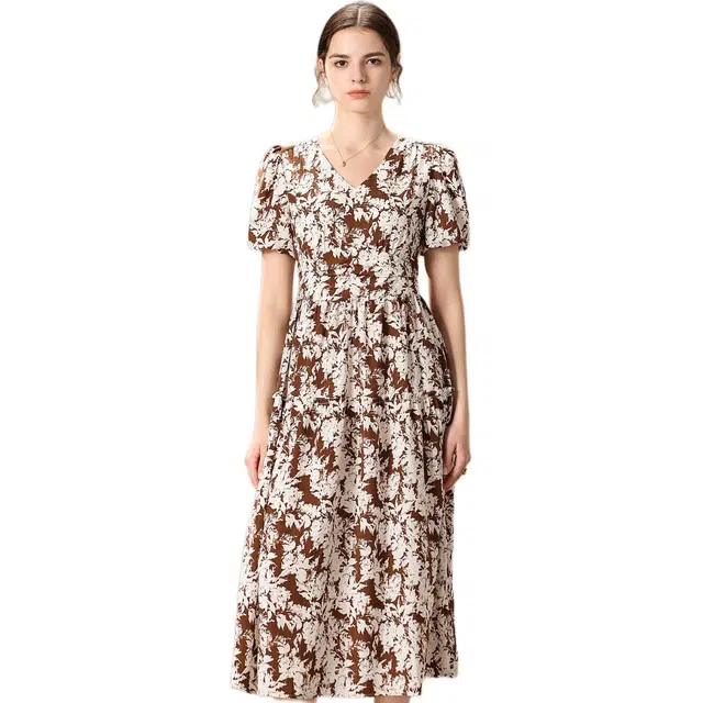 粉红玛琍 泡泡袖休闲简约舒适短袖连衣裙 收腰 女款 咖色