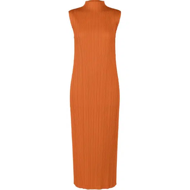 PLEATS PLEASE ISSEY MIYAKE