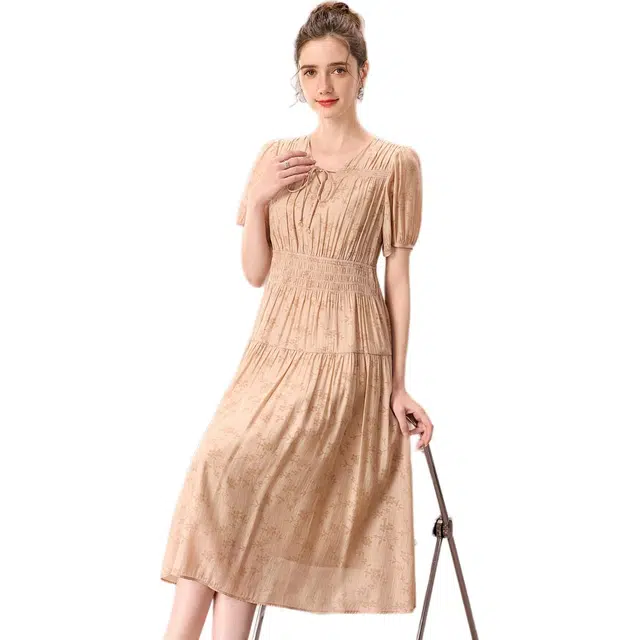 粉红玛琍 气质温柔收腰短袖连衣裙 女款 卡其