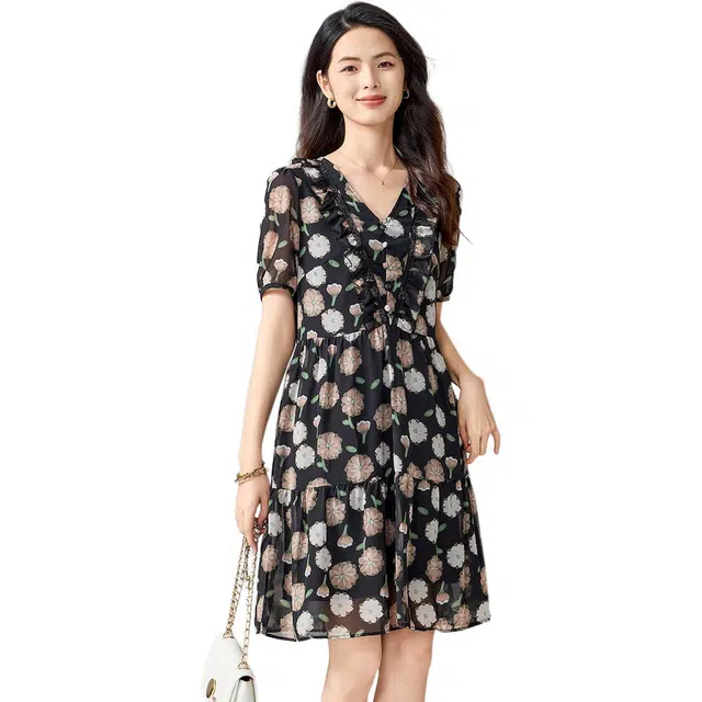 爱依莲 时尚洋气设计感短袖连衣裙 女款 黑色