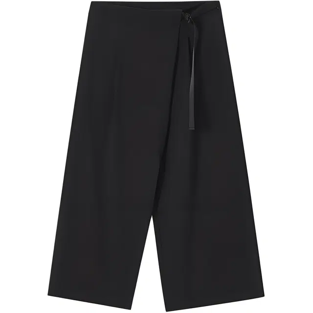 探路者 旅行舒适户外高腰运动裤裙休闲短裤 女款 黑色