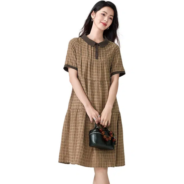 爱依莲 格纹宽松时尚设计感休闲气质显瘦拼色翻领短袖连衣裙 女款 卡其色