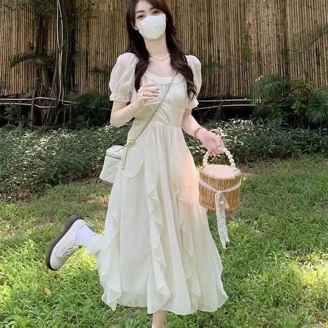 棉购 法式乖巧女神风不规则裙摆花边雪纺过膝长裙轻盈优雅甜美高腰显瘦收腰旅游海边出片约会必备短袖连衣裙 女款