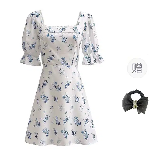 雾闪闪 法式方领蕾丝蝴蝶结花边碎花短袖连衣裙 女款 白色