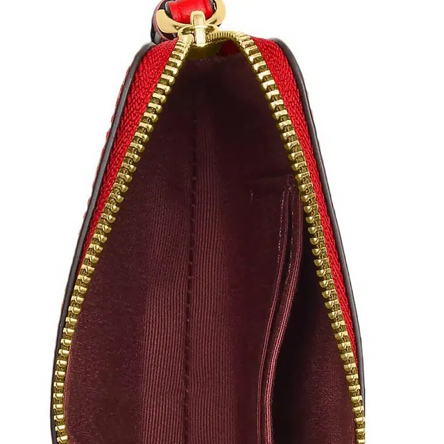 COACH Corner Zip 16