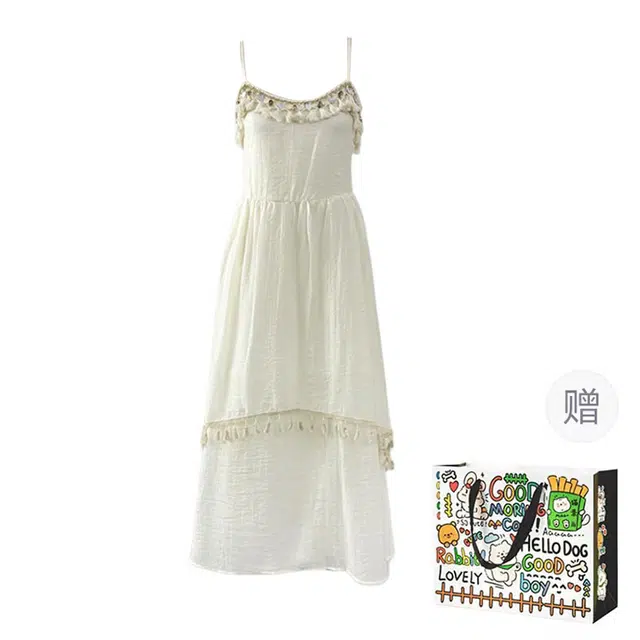 费尔岛上的猫 法式海边度假流苏拼接设计感不规则大摆长裙吊带连衣裙 女款