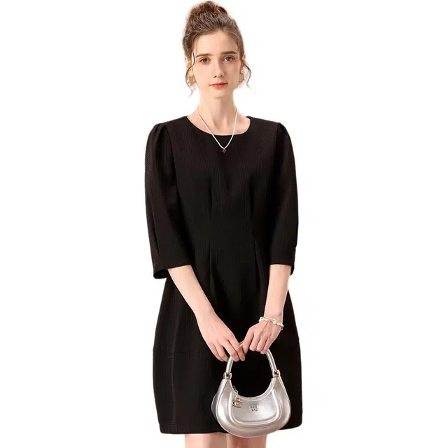 粉红玛琍 纯色圆领中长款七分袖长袖连衣裙 女款 黑色