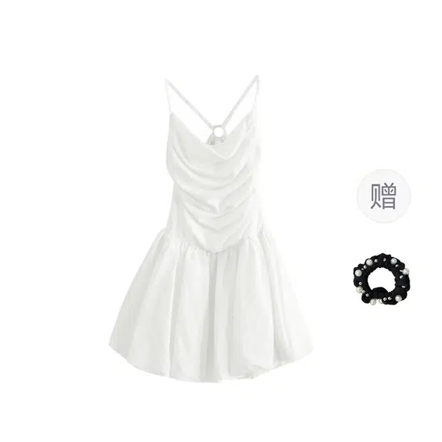 雾闪闪 纯欲风甜辣性感掐腰露背花苞吊带连衣裙 女款