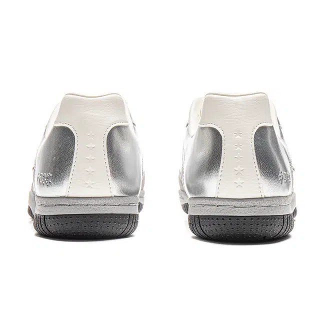 中国李宁 乒乓系列 时尚潮流 减震防滑耐磨 低帮 生活休闲鞋 男女同款 银色