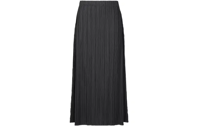 PLEATS PLEASE ISSEY MIYAKE