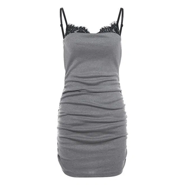哒头下雨不愁 纯欲性感小设计蕾丝拼接格雷系修身包臀吊带连衣裙 女款 灰色