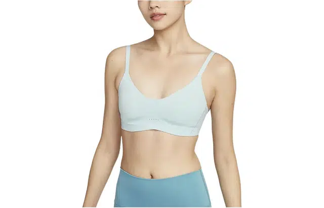 Nike Alate Minimalist