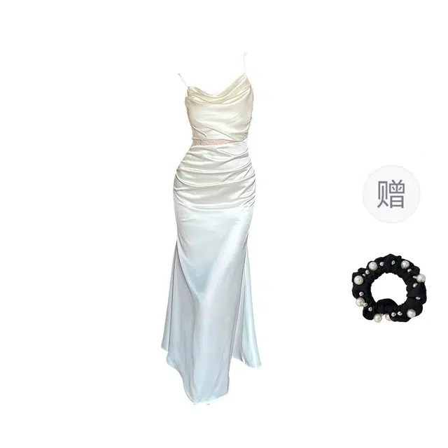 雾闪闪 时尚修身高腰镂空高级感吊带连衣裙 女款