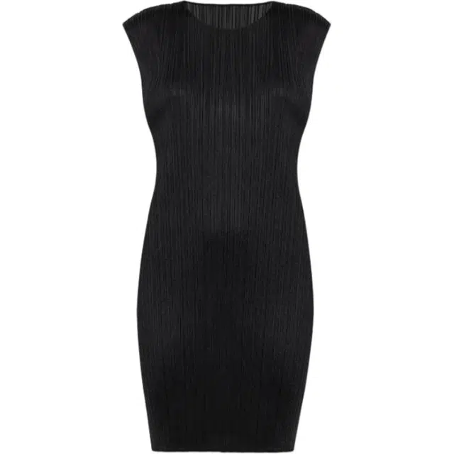 PLEATS PLEASE ISSEY MIYAKE