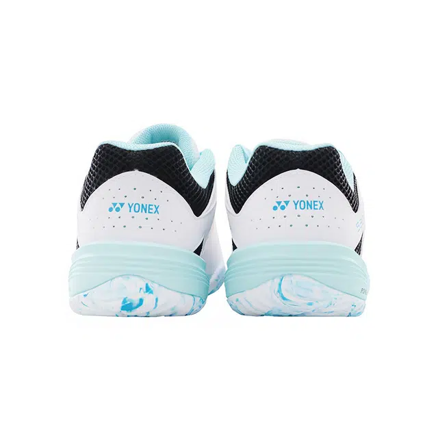 YONEX