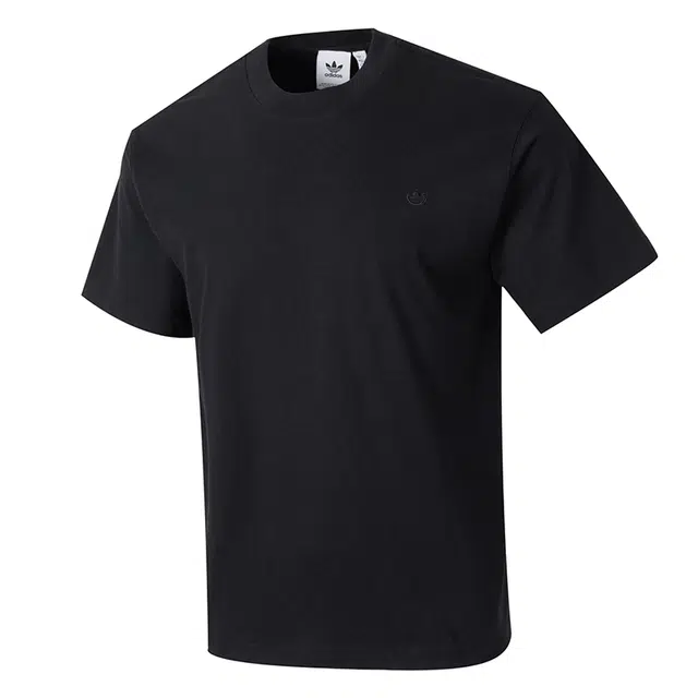 adidas T