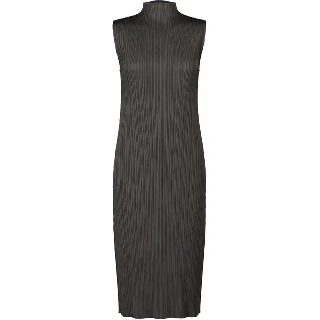PLEATS PLEASE ISSEY MIYAKE