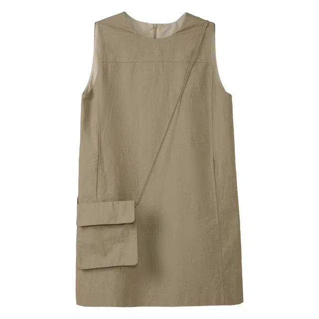 法儿家 邻家甜茶韩系甜美休闲简约圆领舒适无袖连衣裙 女款 卡其色