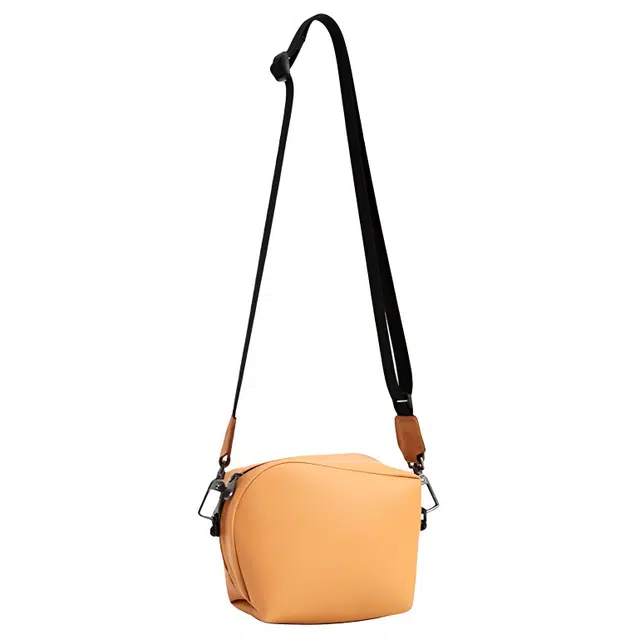 哇吲 设计感小众时尚百搭防水 织物 斜挎包 小号 女款 多色