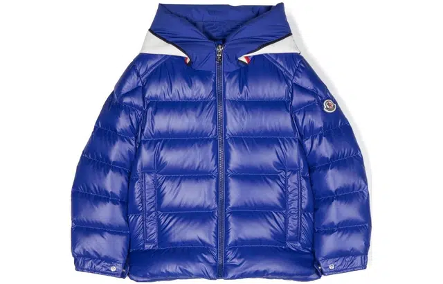 Moncler FW22 Logo