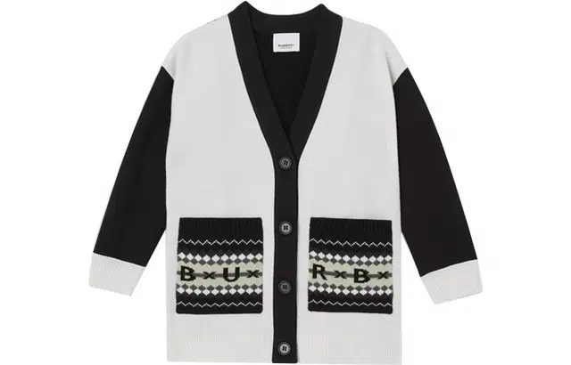 Burberry FW22 V