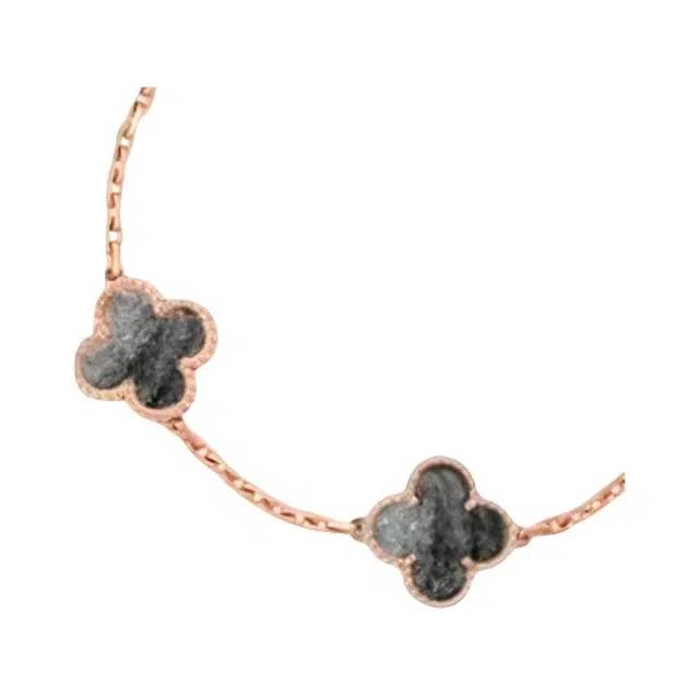 Van Cleef Arpels Alhambra