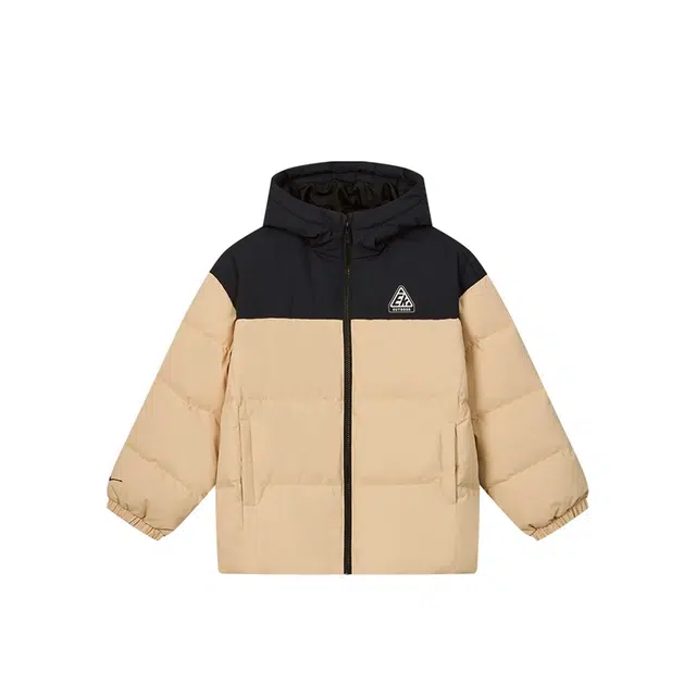 鸿星尔克儿童 舒适柔软亲肤保暖拼色羽绒服 椰奶咖 青少年
