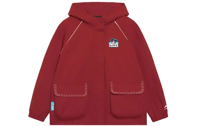 李宁儿童 运动生活系列 卡通图案贴标防泼水宽松运动连帽长袖风衣 儿童款 红色
