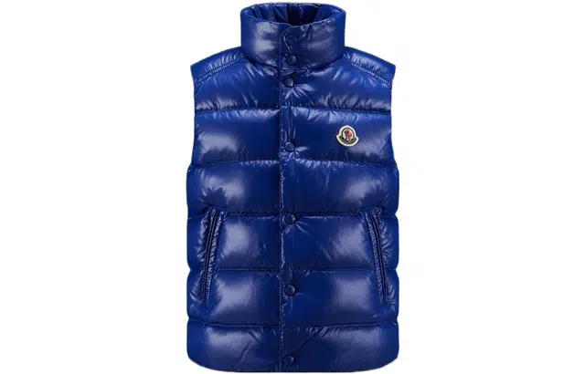 Moncler FW22 Logo