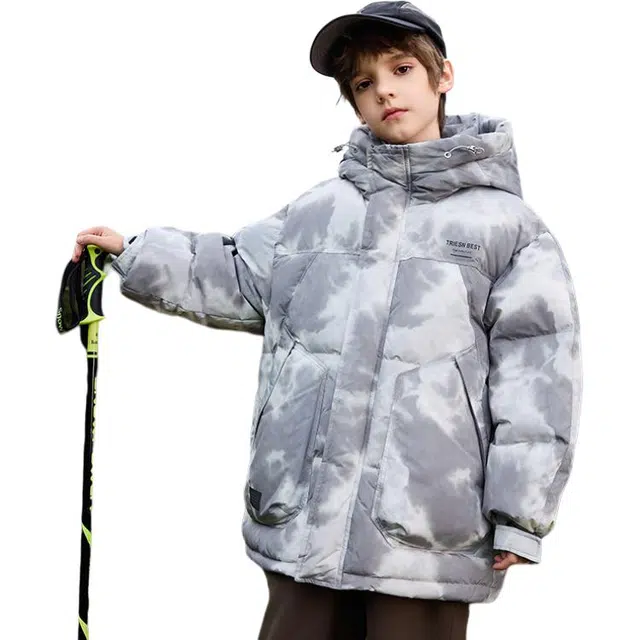 雅鹿羽绒服 柔软连帽舒适百搭 青少年