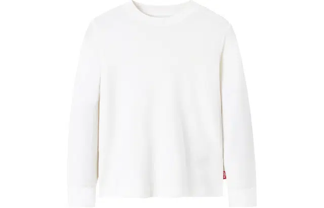 LEVIS T