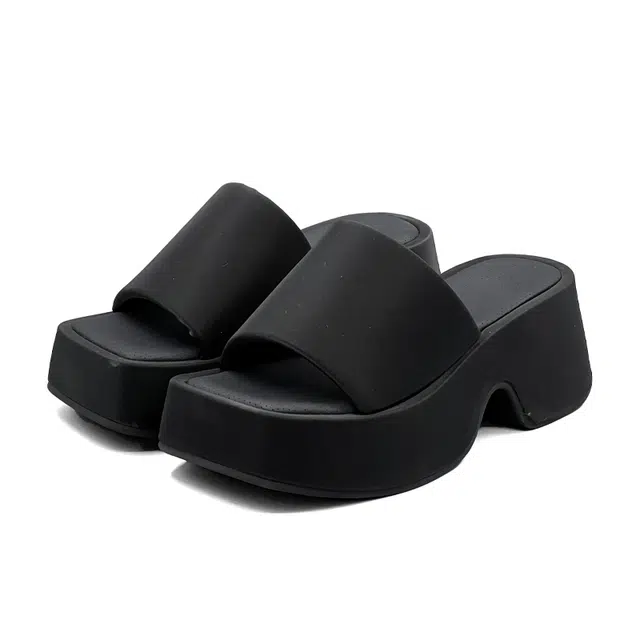 DOLIN COLLECTION