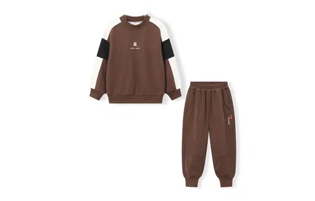 梦特娇 童装 字母绣花休闲运动套装 男童