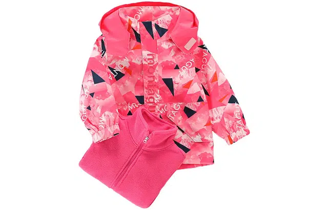 梦特娇 童装 防风防水防污三合一满印连帽冲锋衣 女童 暗红