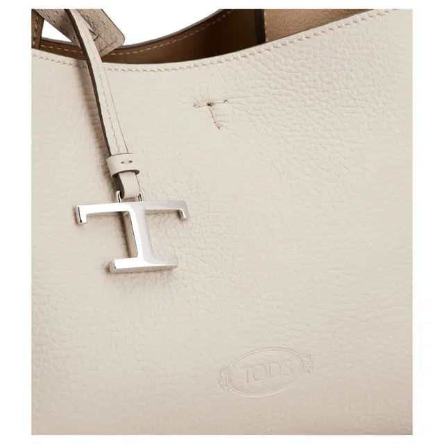 TOD'S