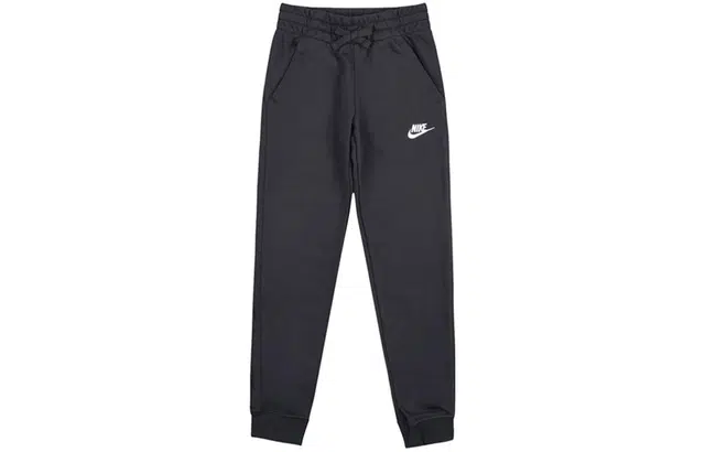 Nike Sportswear Club Logo