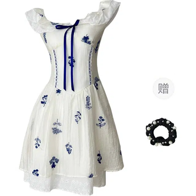 雾闪闪 法式气质显瘦公主短裙蕾丝花边设计感碎花刺绣短袖连衣裙 女款