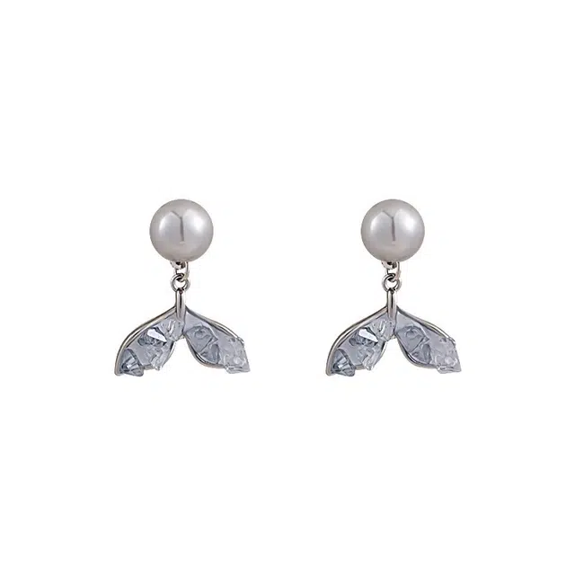 沂茹 时尚森系精致小众设计感蓝白色水钻人鱼尾巴耳坠耳饰个性甜酷风日常通勤百搭气质轻奢 合金 耳环首饰配饰 女款