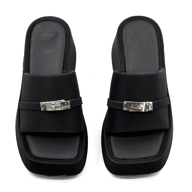 DOLIN COLLECTION