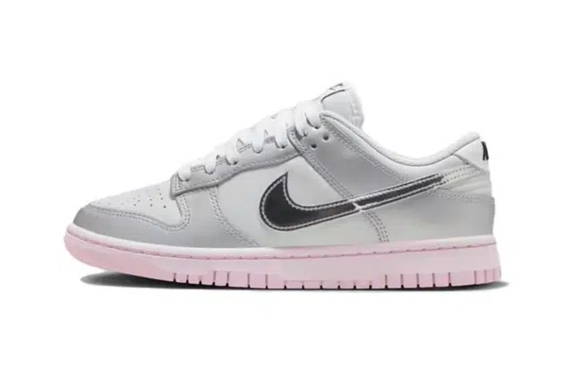 Nike Dunk "Millennium Barbie"