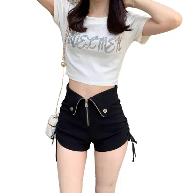 怪力萝莉 高腰辣妹小众设计感小个子简约牛仔短裤 女款