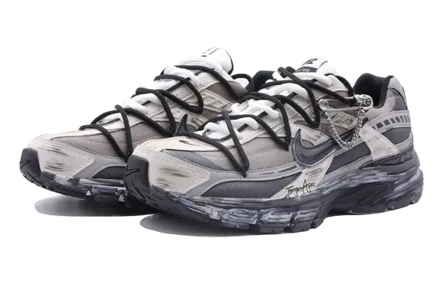 Nike Initiator