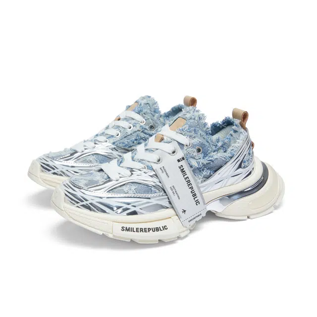 SMILEREPUBLIC SKYLINE