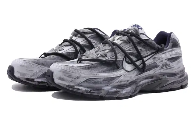 Nike Initiator