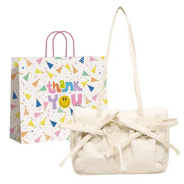 三只小鸭 百搭蝴蝶结褶皱高级感通勤 尼龙布 单肩包 常规 女款 多色