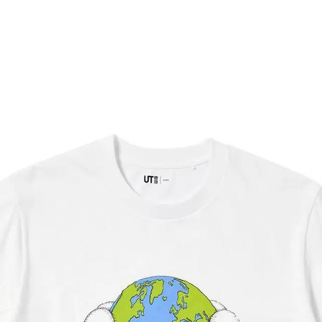UNIQLO x KAWS FW22 PEACE FOR ALL T