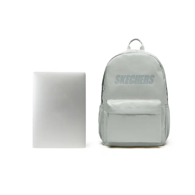 Skechers 18L Logo