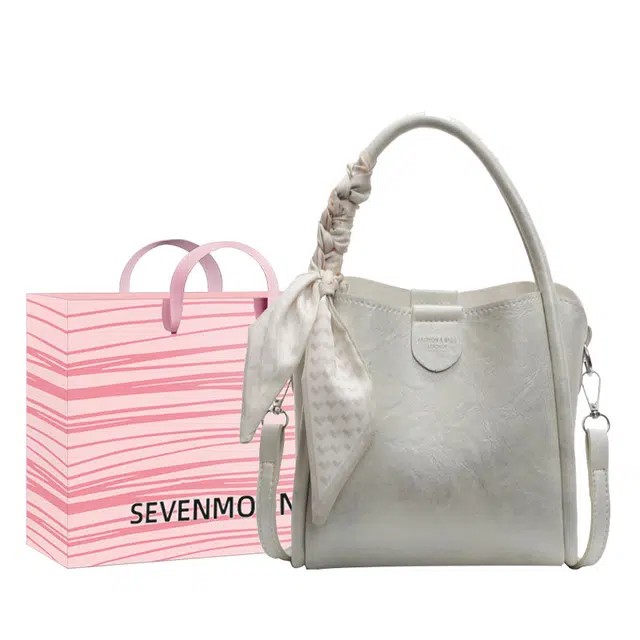 SEVENMOONS PU