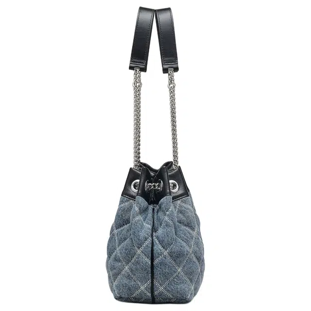 MARC JACOBS